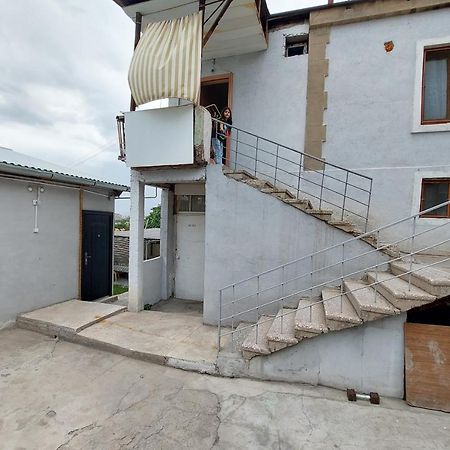 Sam'S Place, Tours With Sam Yerevan Exterior photo